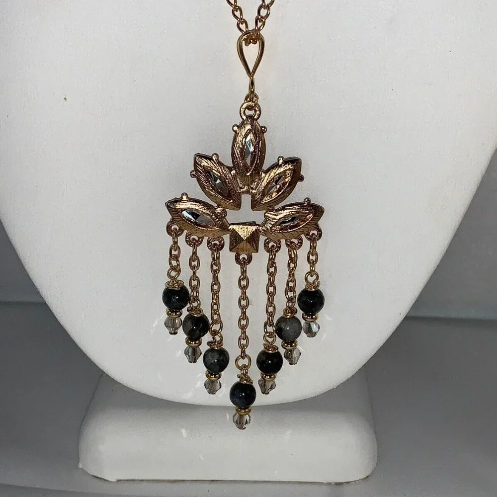 Gold Tone Chain Necklace W/Silver Crystals & Gray Bead Chandelier Pendant (NA30) - Picture 5 of 5